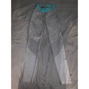 Gymshark grey and blue leggings. 🦈